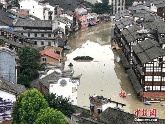 古墓丽影崛起